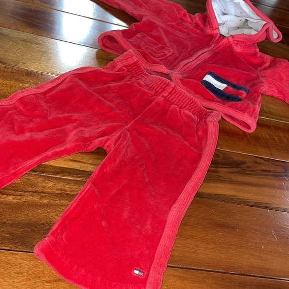 Tommy Hilfiger 6-12 Month Zip-up Hoodie and Pants Set - Picture 2 of 5